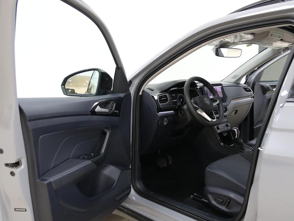 Volkswagen Tharu XR